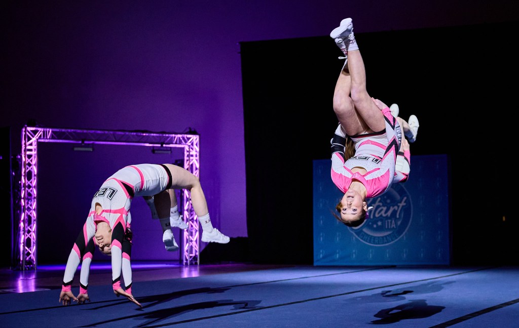 Akrobatiaworkshopit kilpajoukkueiden urheilijoille