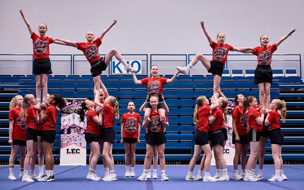 Soveltavan cheerleadingin harrastejoukkue Special&nbsp;Stars