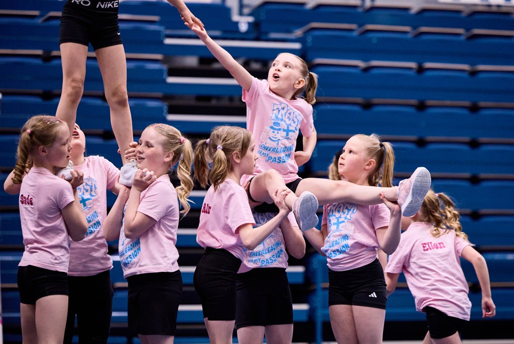 Lahti Elite Cheer Team sai LähiLahjoitusta 3000&nbsp;euroa