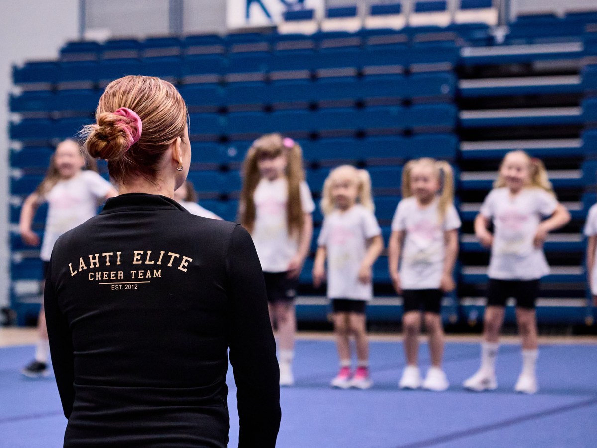 Haemme valmentajaa Nastolaan