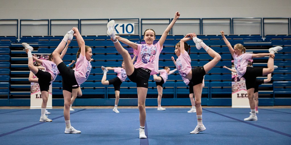 Aloita cheerleading – ilmoittaudu harrastejoukkueeseen!